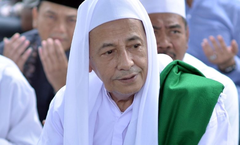 Habib Luthfi bin Yahya Pekalongan